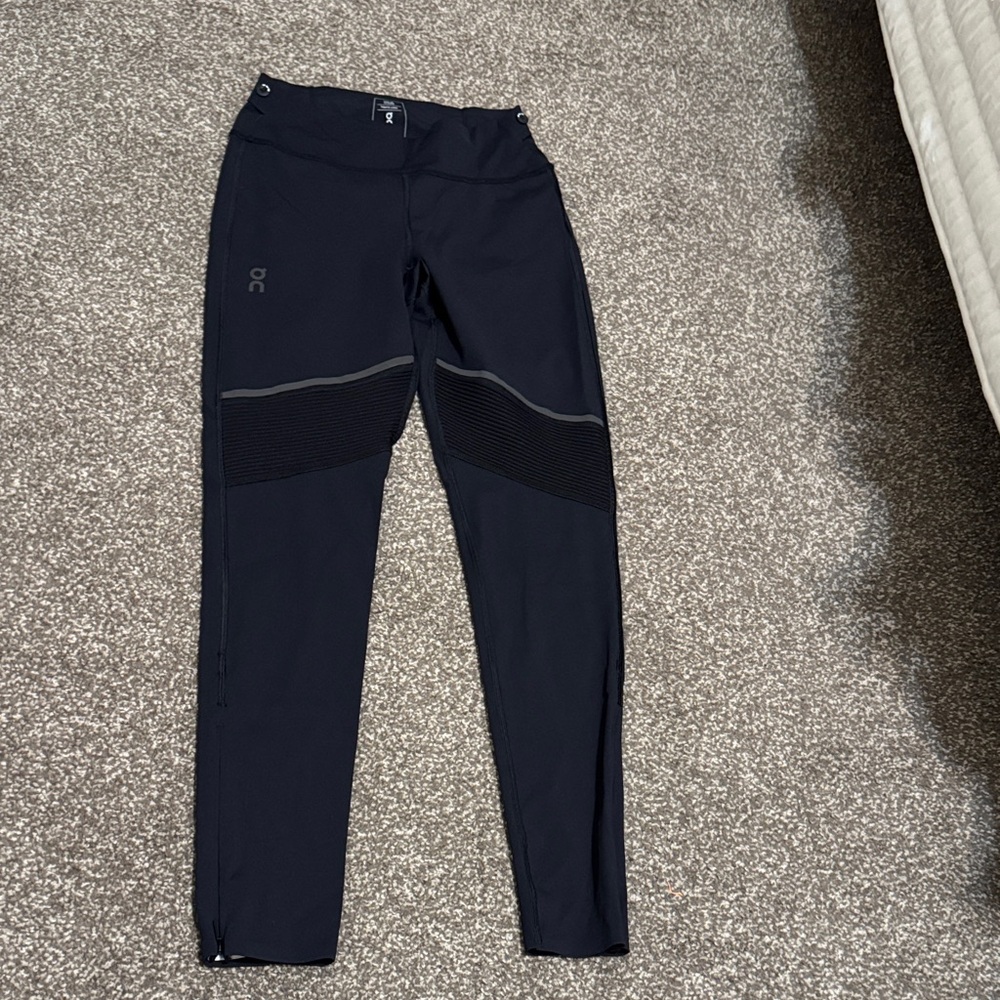 On Running Black Athletic Leggings